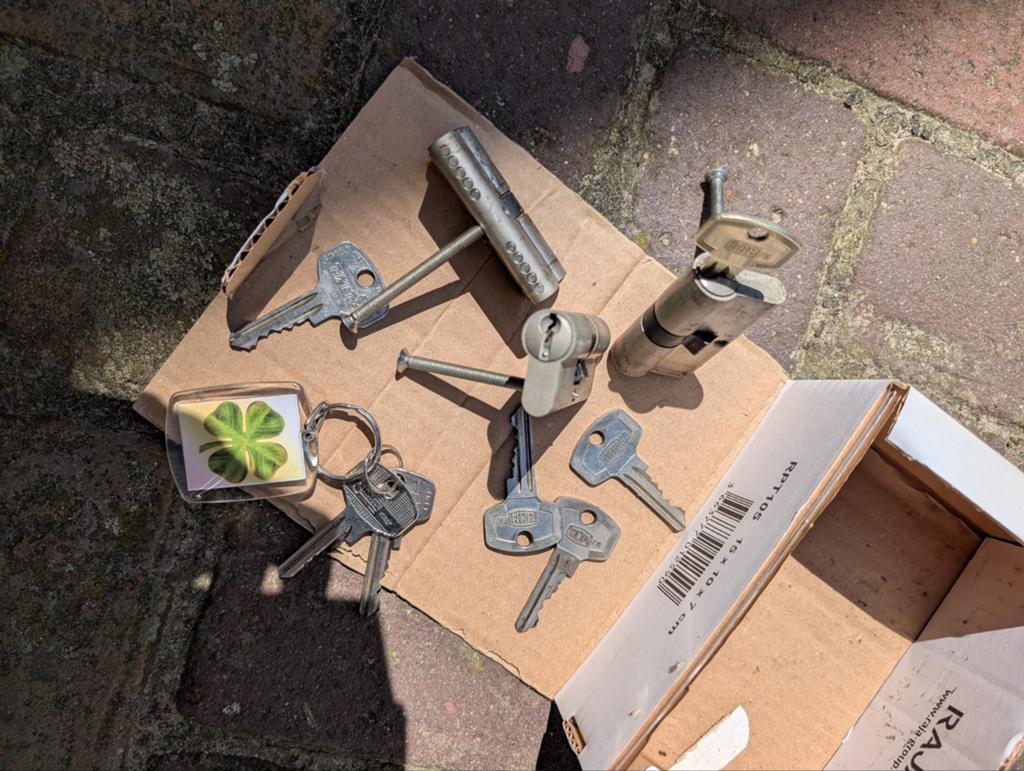 3 cilinder sloten Dom met 7 sleutels, Ophalen of Verzenden, Rvs, Slot