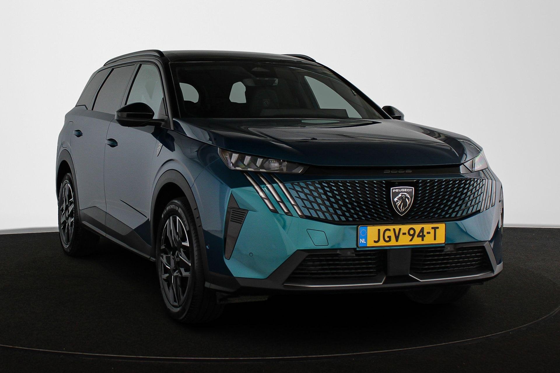 Peugeot 5008 1.2 Hybrid 145 GT 7p Stoelverwarming 360-Camera, 145 pk, Gebruikt, 1199 cc, Blauw