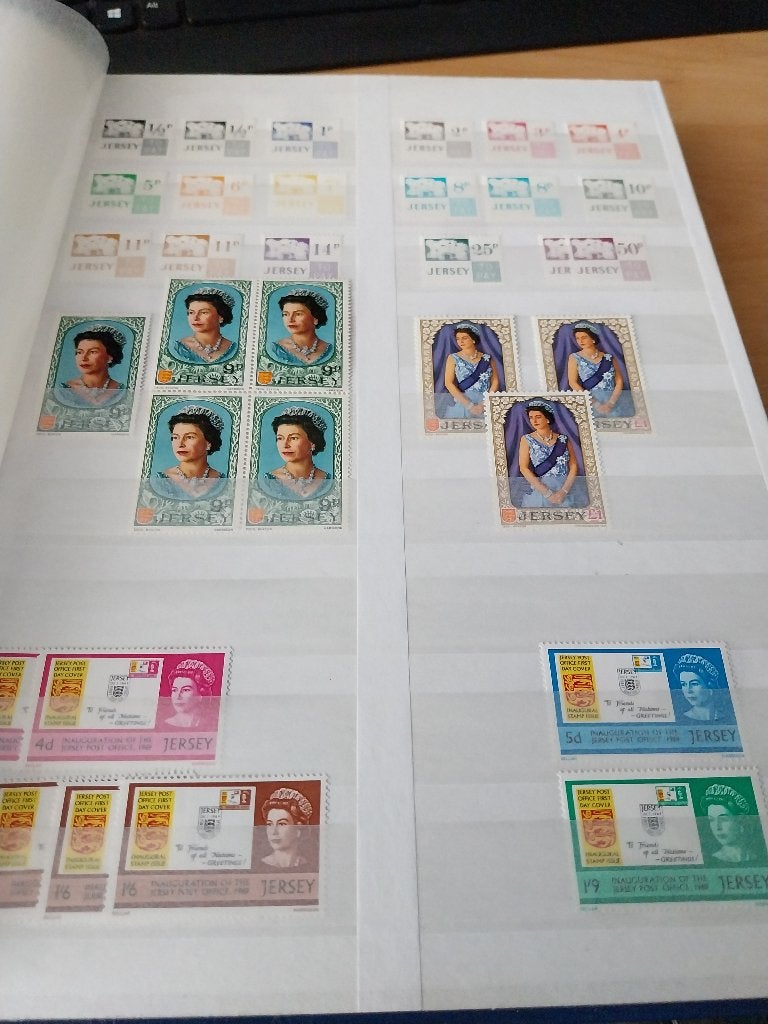 Mooi stockboek Jersey diversen jaargangen, Verzenden, Postfris