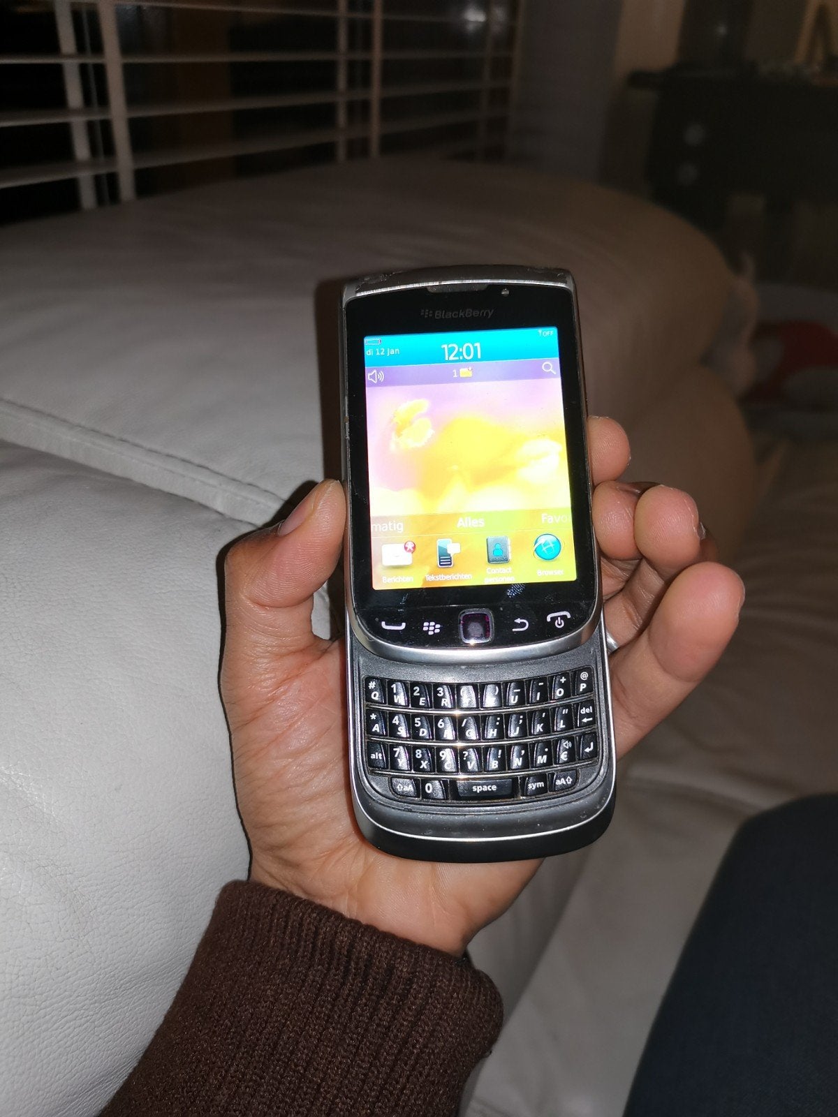 Een nette blackberry torch 9810 Silver dition met touchscre, Ophalen of Verzenden, Zo goed als nieuw