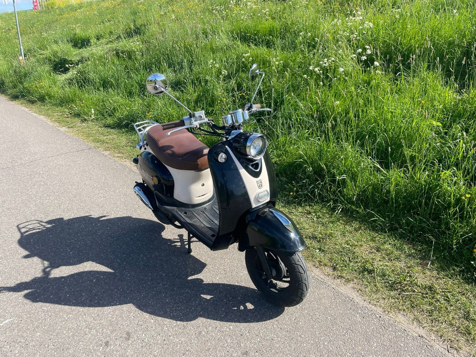 Nette scooter, Gebruikt, Benzine, 50 cc, Ophalen
