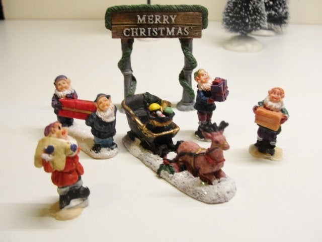 Kerst elfjes S/6, Ophalen of Verzenden, Zo goed als nieuw
