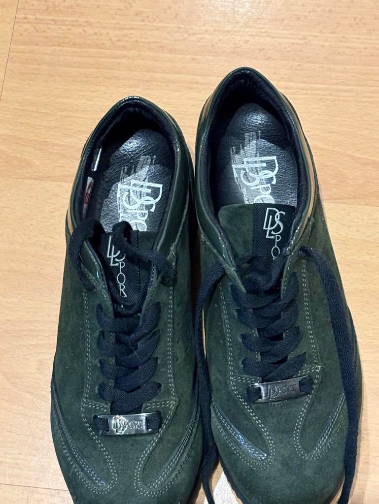 Donkergroene DL Sport suède sneakers, maat 38, Kleding | Dames, Schoenen, Nieuw, Ophalen of Verzenden, Sneakers of Gympen, Groen