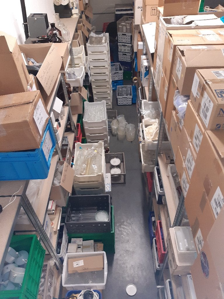 laboratorium fles pipet trechter petrischaal reageerbuis, Ophalen, Gebruikt