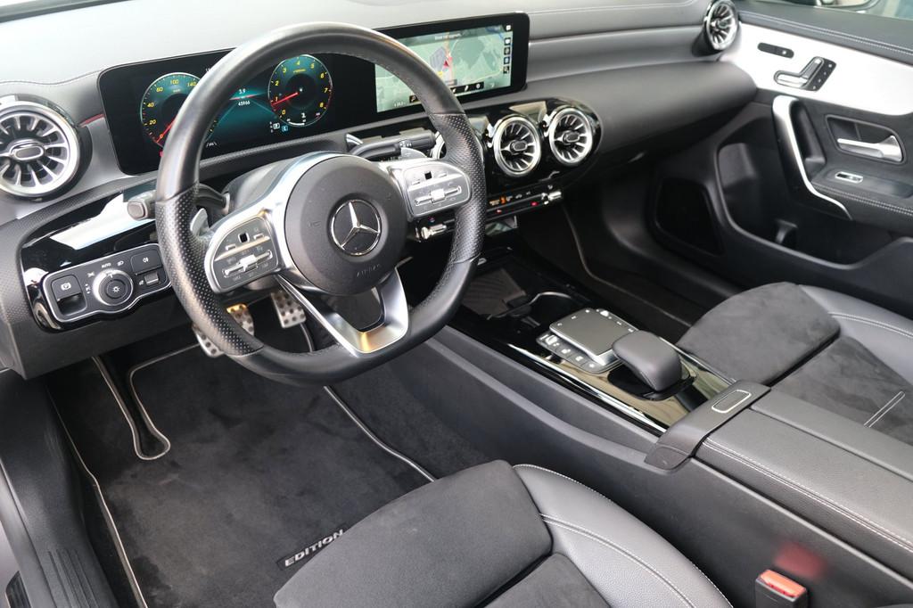 Mercedes-Benz CLA-klasse Shooting Brake 200 AMG DCT Pano Nig, Auto's, CLA, Gebruikt, Zwart, 4 cilinders