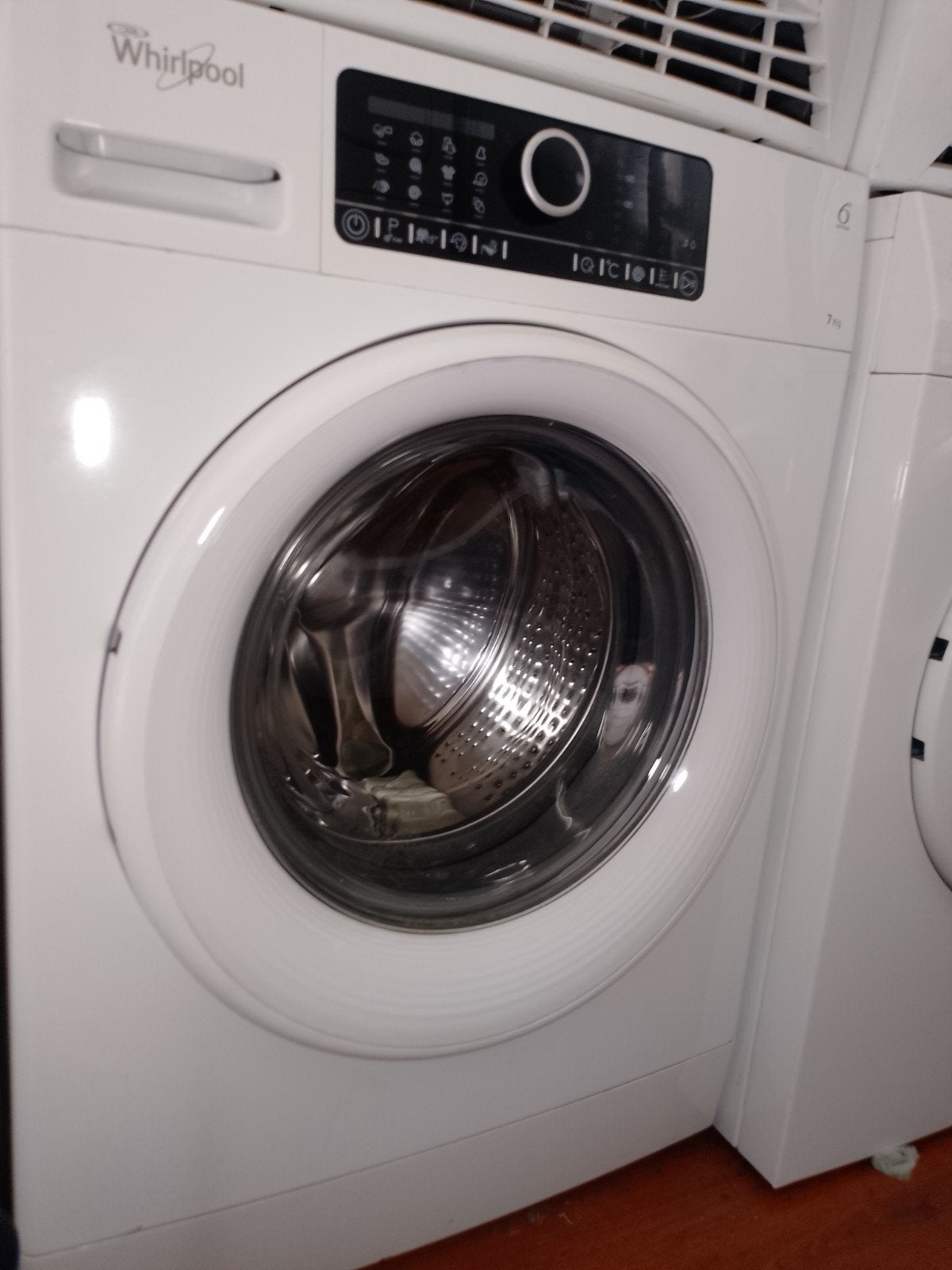 Whirlpool wasmachine 7 KG ( met garantie ), Ophalen of Verzenden, Zo goed als nieuw, Voorlader, 85 tot 90 cm
