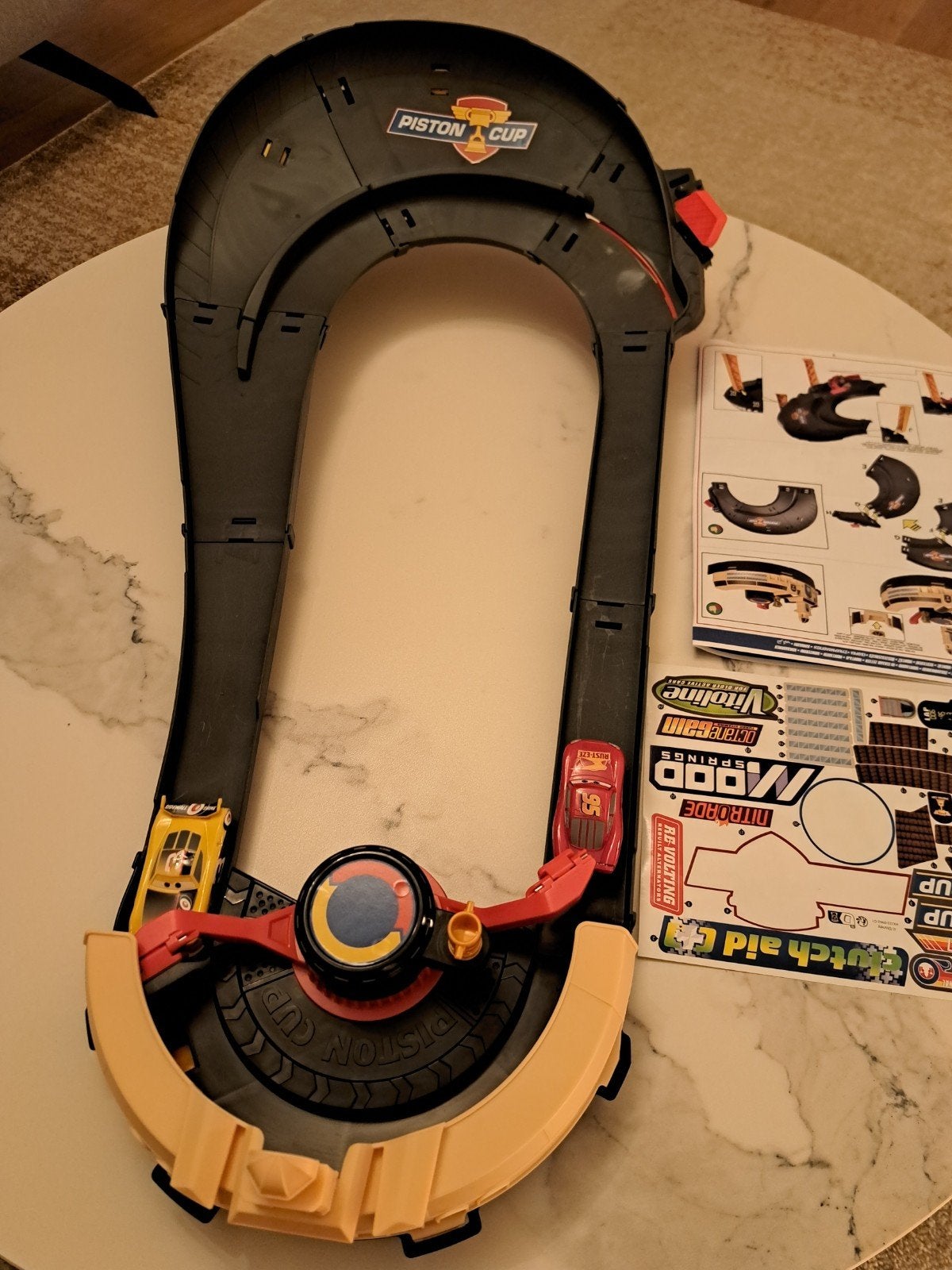 Disney Cars Piston Cup Racebaan met Bliksem McQueen, Zelf te bouwen, Handmatig, Ophalen, Overige merken