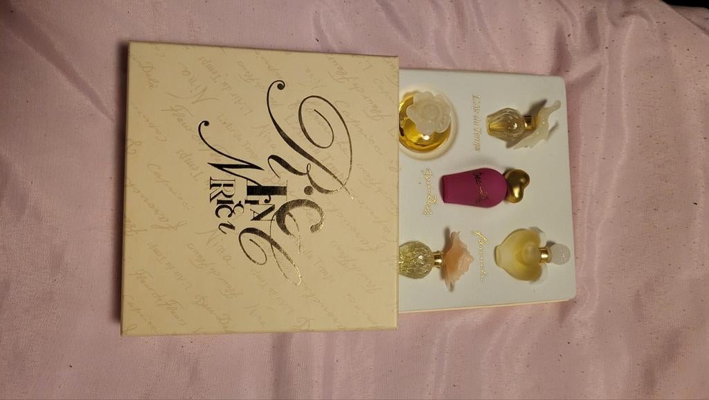 Nina Ricci miniaturen parfum set, Ophalen of Verzenden