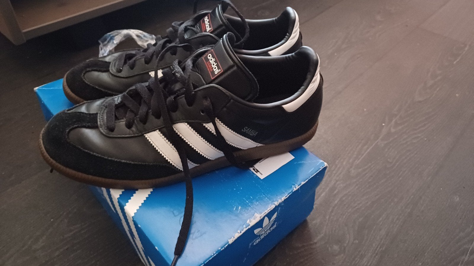 Adidas samba 43 1/3, Kleding | Heren, Schoenen, Ophalen of Verzenden, Zo goed als nieuw, Overige kleuren