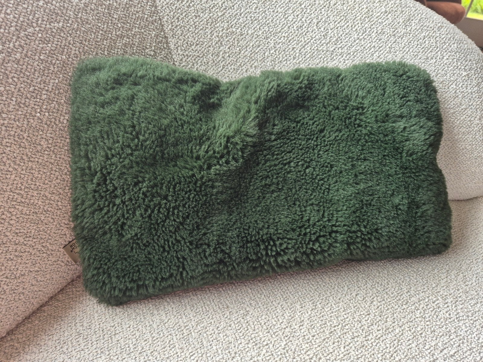 Sierkussen bontlook 50 x 30 cm incl binnenkussen, Ophalen of Verzenden, Zo goed als nieuw, Sierkussen, Inclusief binnenkussen