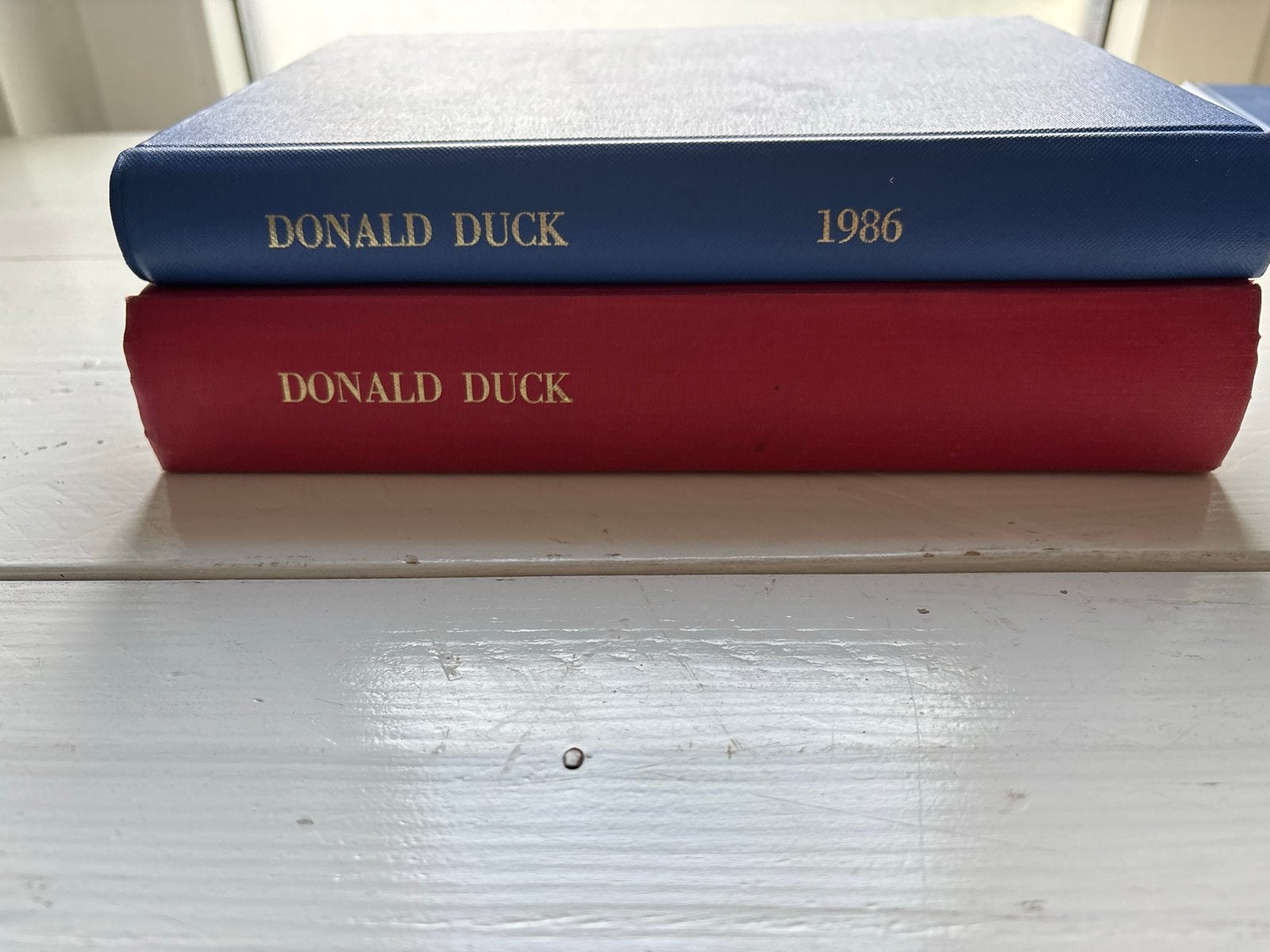Donald Duck Jaargang 1986 - Blauw en Rood Boek, Boeken, Meerdere stripboeken, Ophalen of Verzenden, Gelezen