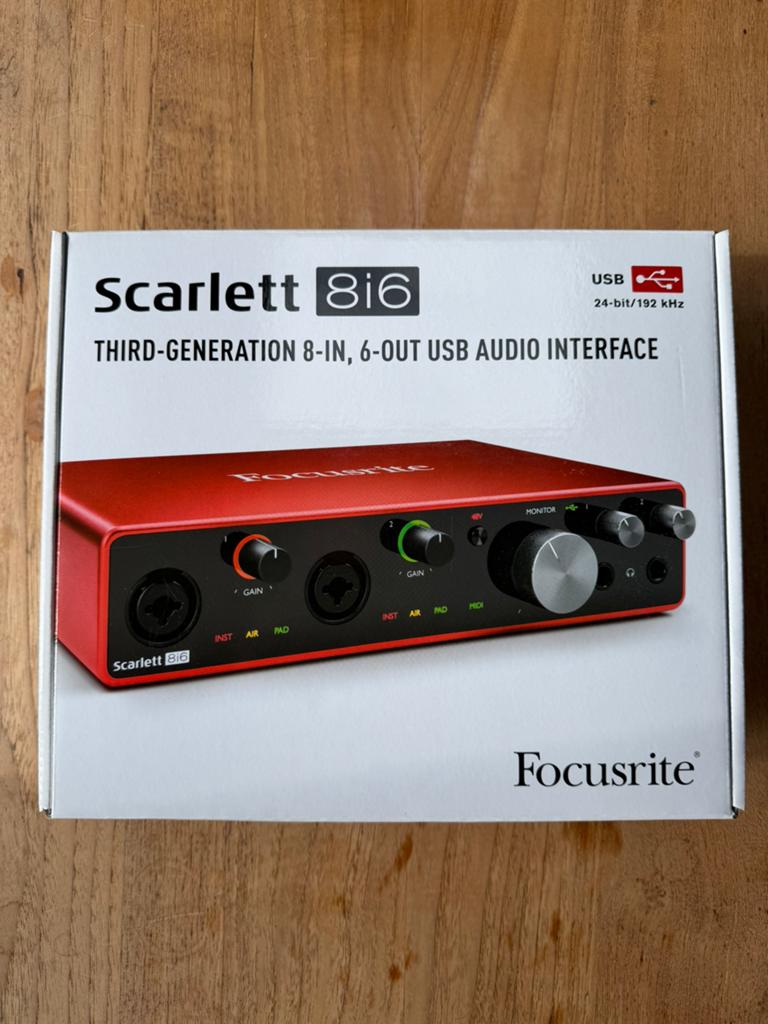 Focusrite Scarlett 8i6 3rd gen Audio Interface (als nieuw), Computers en Software, Geluidskaarten, Ophalen of Verzenden, Zo goed als nieuw