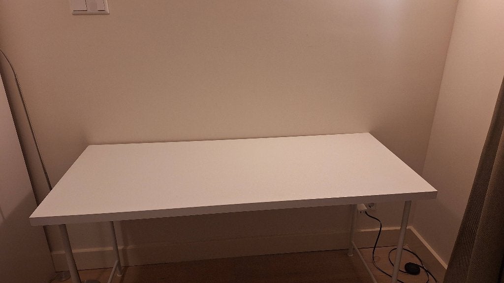 Bureau - wit - IKEA - LAGKAPTEN / SPÄND - 140x60, Huis en Inrichting, Bureaus, Ophalen, Gebruikt, Hout, IKEA