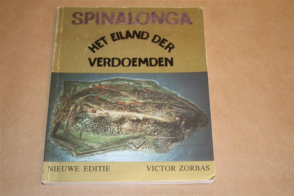 Spinalonga - Het eiland der verdoemden, Boeken, Ophalen of Verzenden, Zo goed als nieuw, Europa