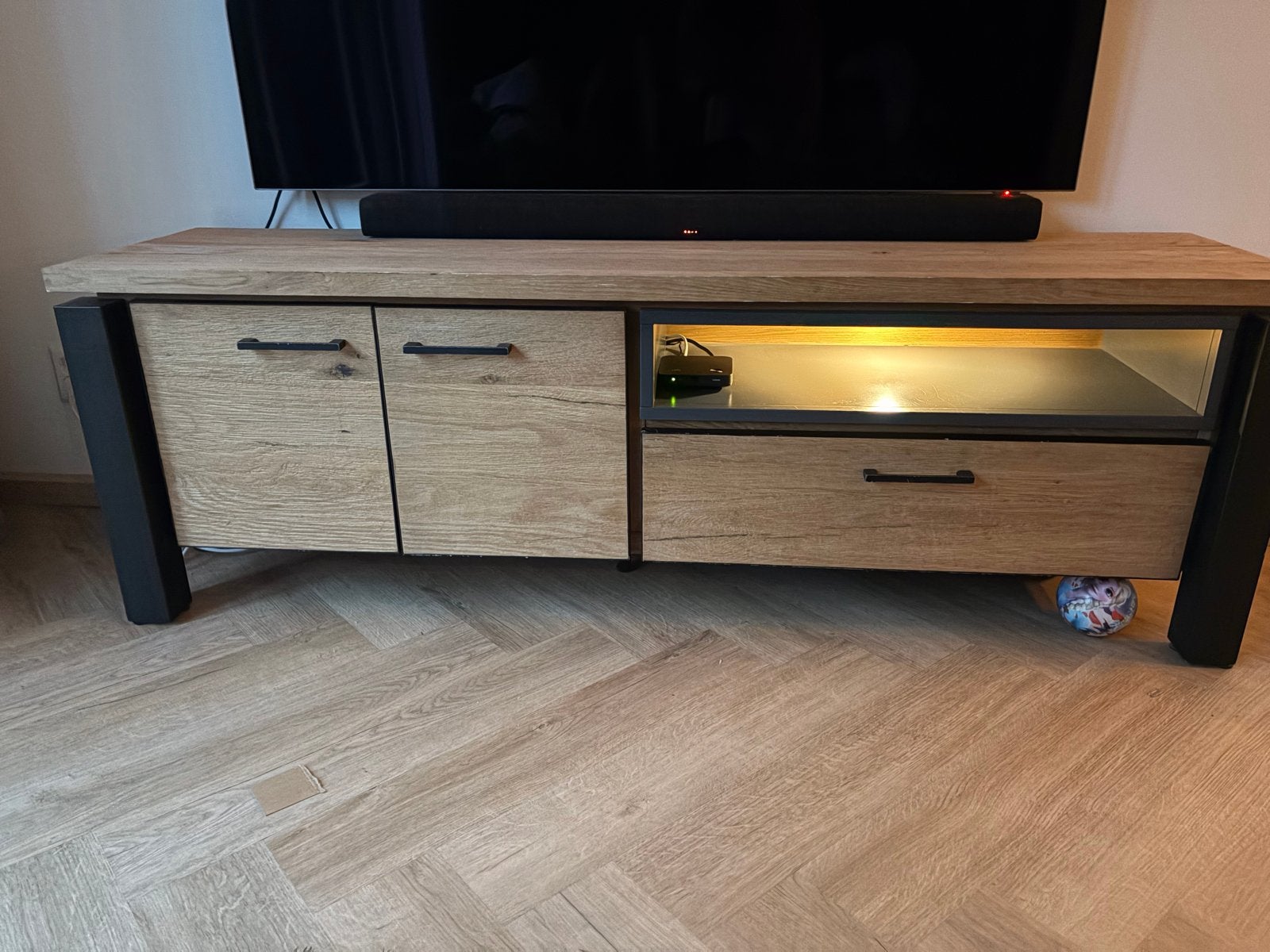 H&H Metalo TV-meubel met verlichting en lichte beschadiging, Huis en Inrichting, Kasten | Televisiemeubels, Gebruikt, Minder dan 100 cm