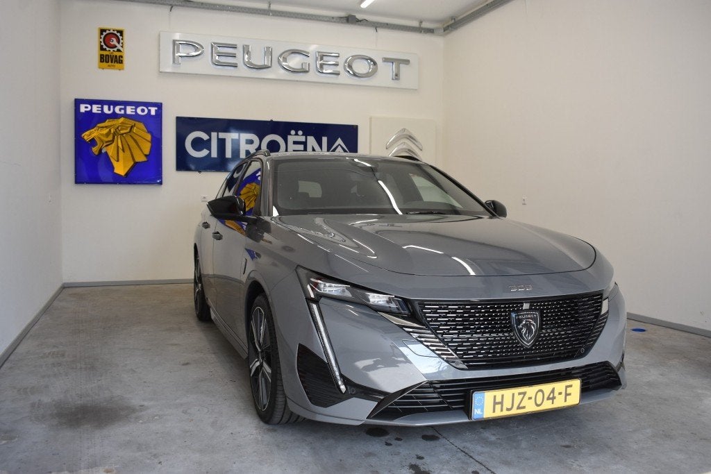 Peugeot 308 SW 1.2 Hybride 145 e-D. GT 17.000 Km. 145 Pk., 136 pk, Gebruikt, 1199 cc, Met garantie (alle)
