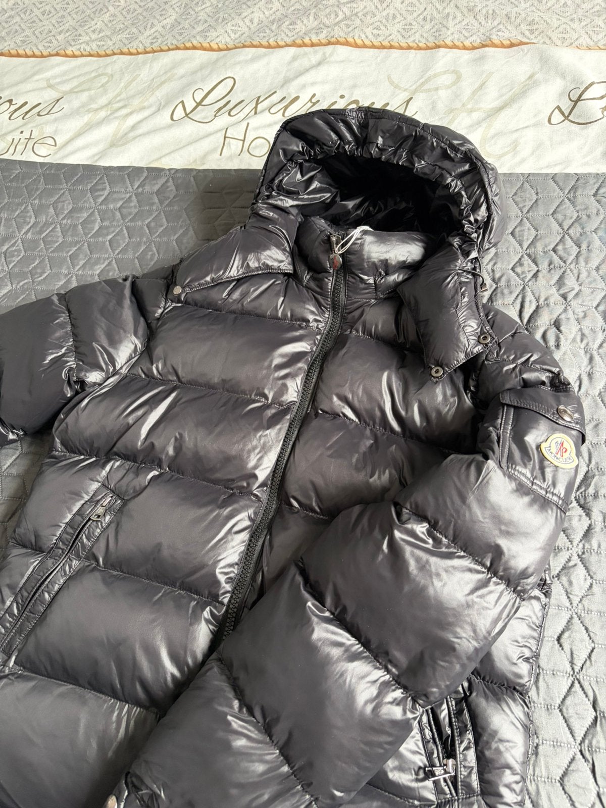 Moncler Maya zwart, Verzenden, Nieuw, Maat 48/50 (M), Zwart