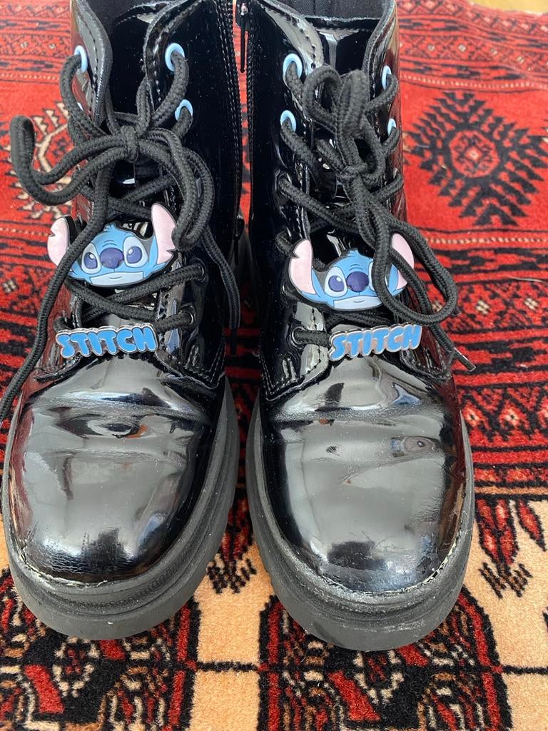 Zwarte laklaarzen met Stitch-details, Ophalen of Verzenden, Gebruikt, Jongen of Meisje, Laarzen