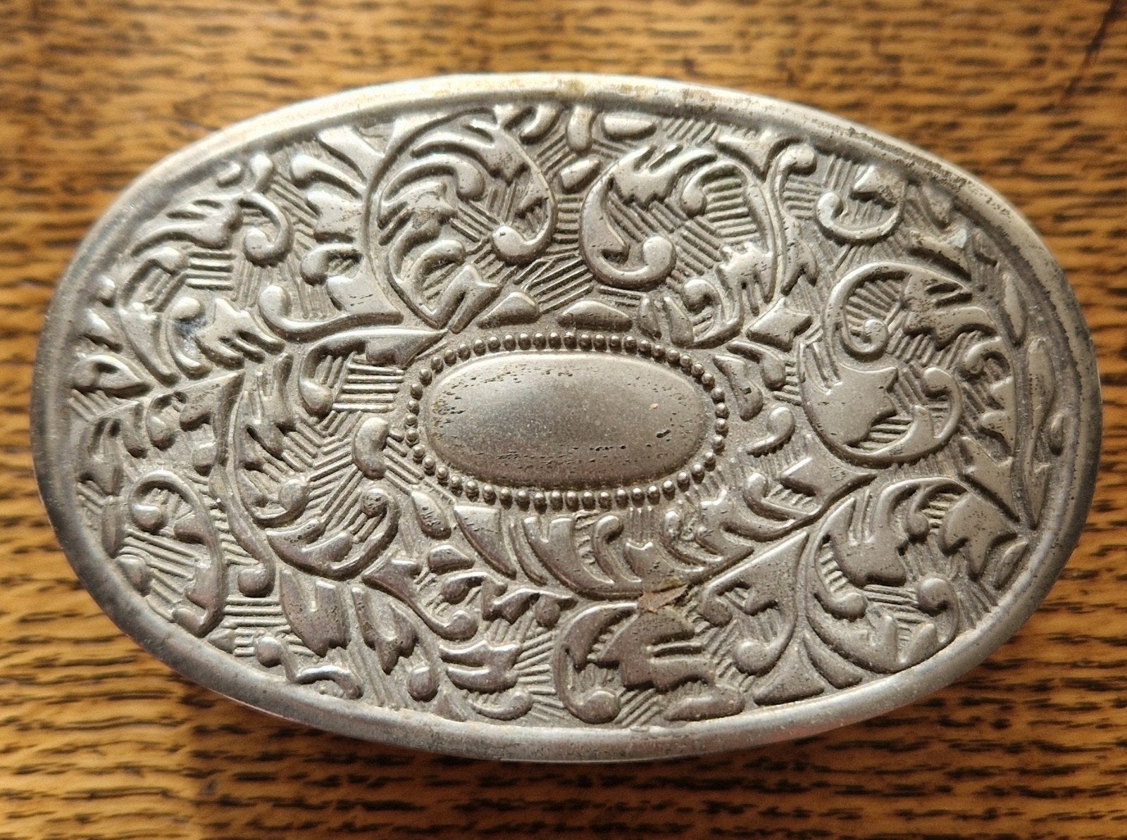 Fraai gedecoreerd verzilverd juwelendoosje, Antiek en Kunst, Ophalen of Verzenden, Zilver