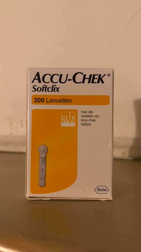Accu chek softclix 200 lancetten, Diversen, Verpleegmiddelen, Ophalen of Verzenden, Zo goed als nieuw