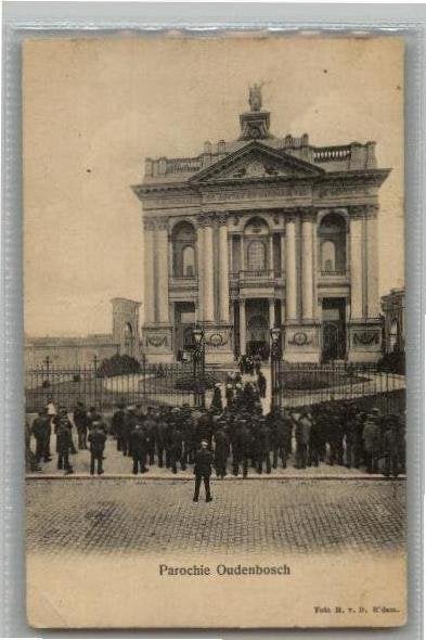 Oudenbosch Parochie Basiliek veel volk foto H. v. D. st 1911