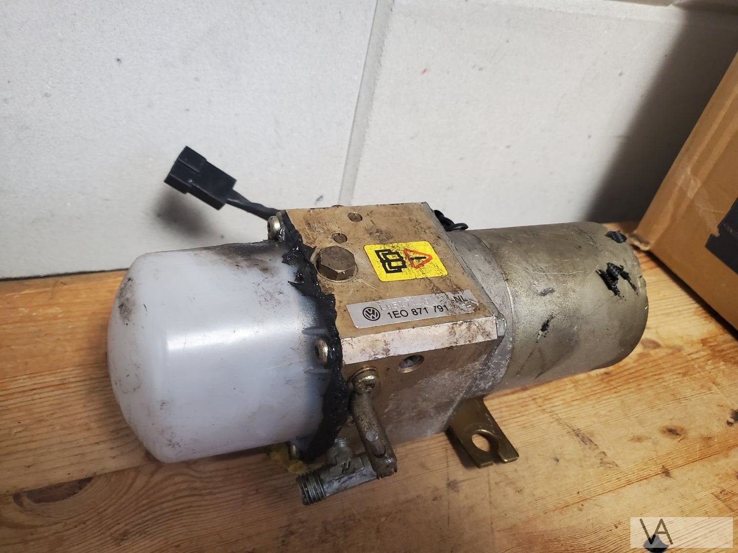 VW Golf 3 en 4 cabrio dakpomp hydrauliek 1e0871791 €75, Gebruikt, -, Volkswagen, -
