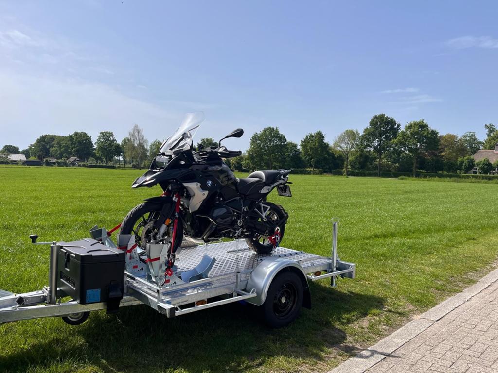 Motortrailer huren, Motoraanhanger huren, Motor kar huren, Ophalen