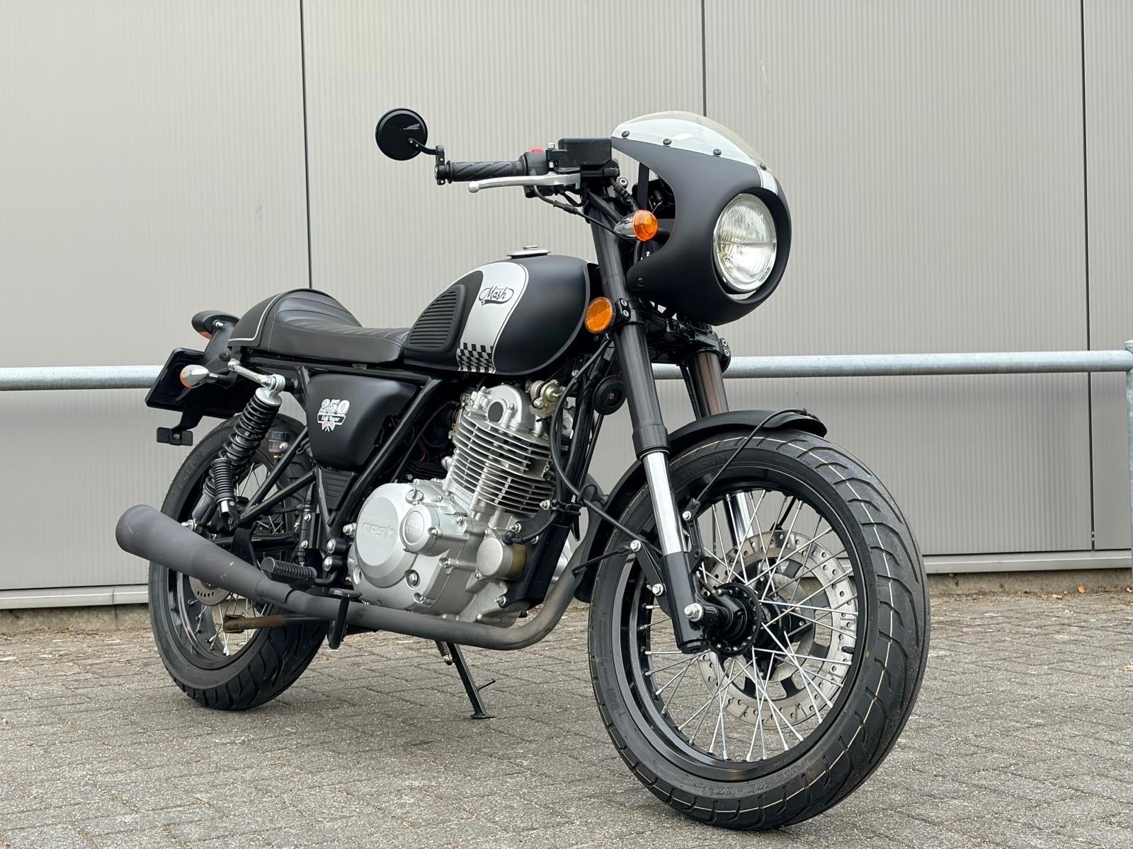 Mash 250 Café Racer 249 cc - super nette motor, Motoren, Overig, Minimaal motorrijbewijs A2, ABS, 1 cilinder