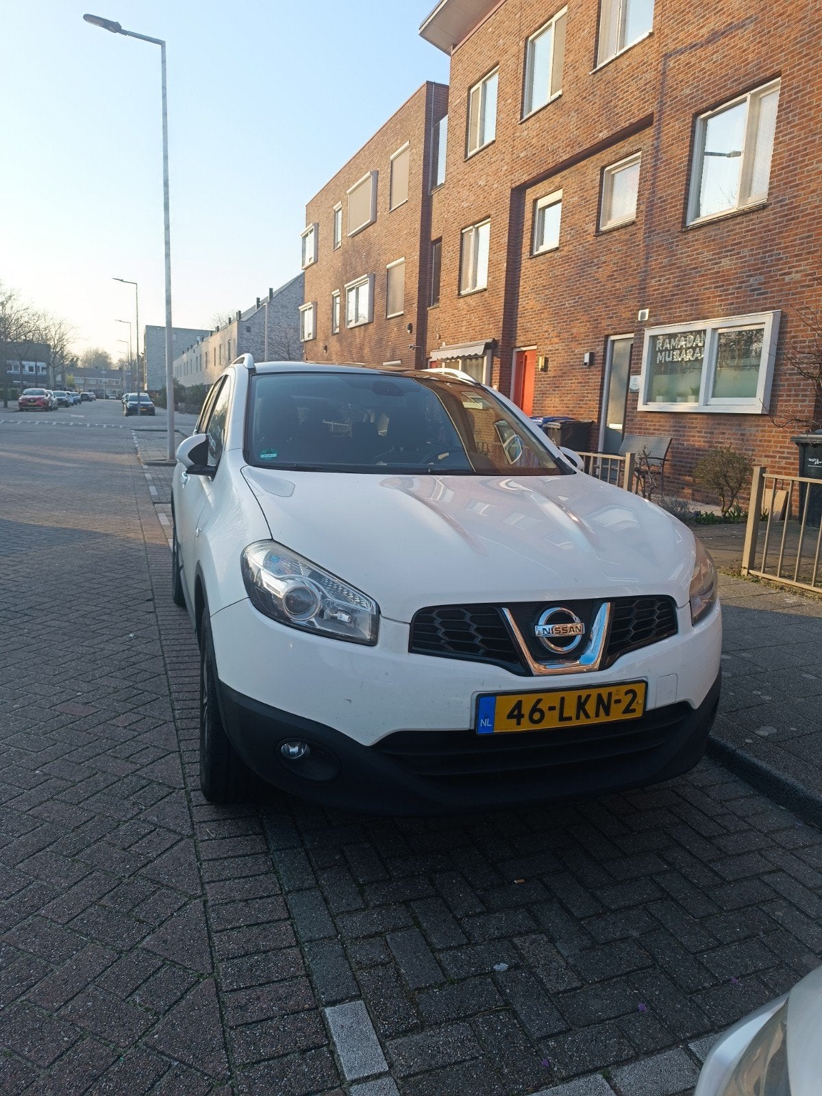 Nissan Qashqai 1.6 2WD 2010 Wit, Auto's, Voorwielaandrijving, 15 km/l, 4 cilinders, 1210 kg