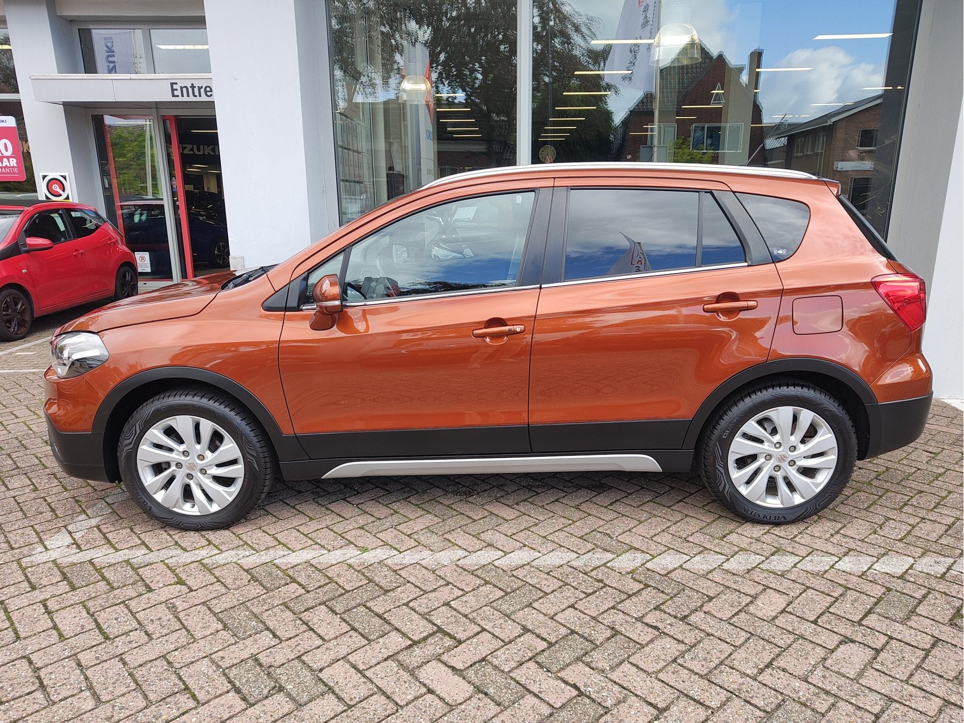 Suzuki S-Cross 1.4 BOOSTERJET SELECT SMART HYBRID Navi | Cam, Auto's, Voorwielaandrijving, Stof, 4 cilinders, 400 kg