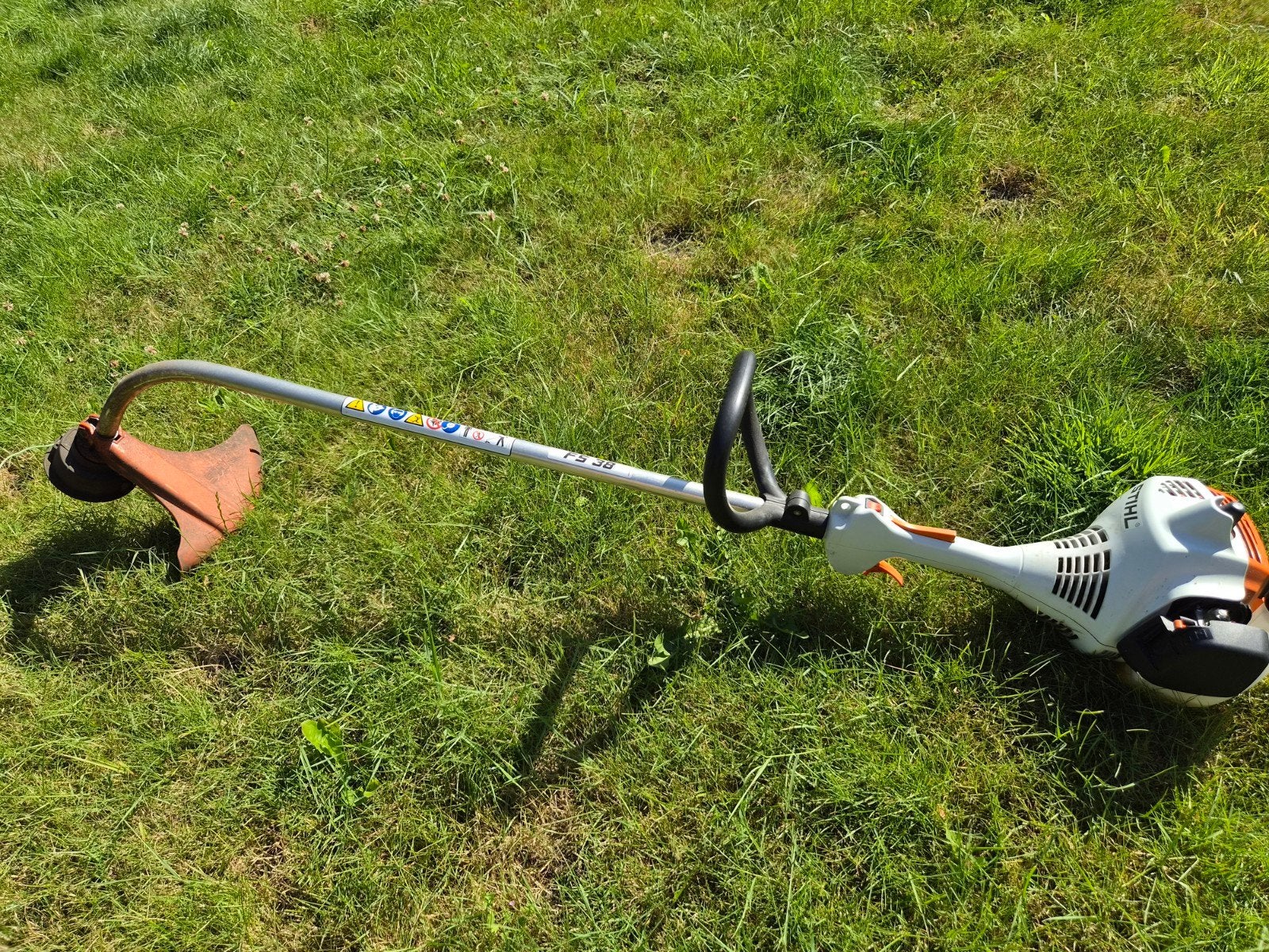 Stihl FS 38 Benzine Grastrimmer, Tuin en Terras, Grasmaaiers, Ophalen, Cirkelmaaier, Stihl, Gebruikt