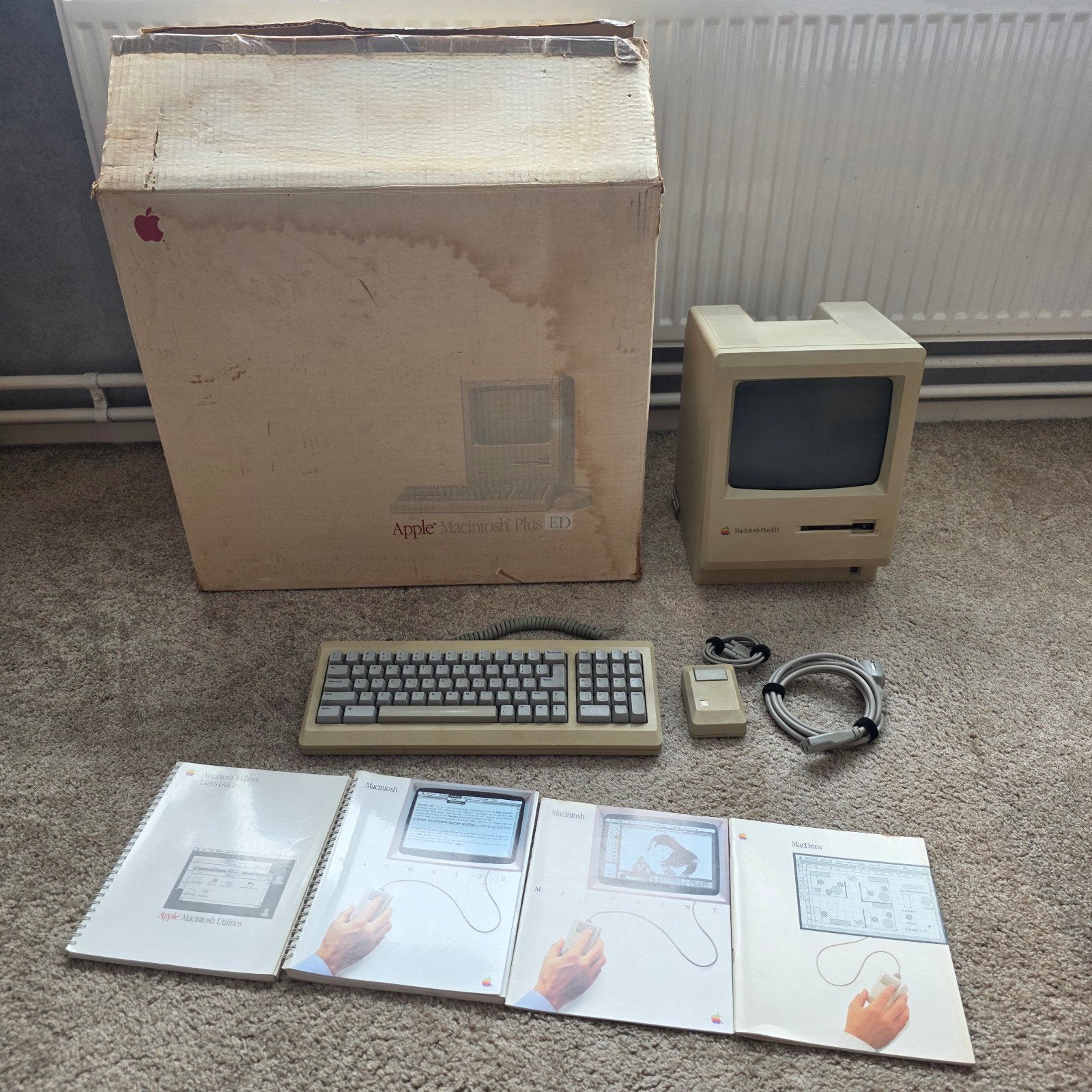 Macintosh Plus ED boxed, Computers en Software, Vintage Computers, Ophalen of Verzenden, Apple Macintosh