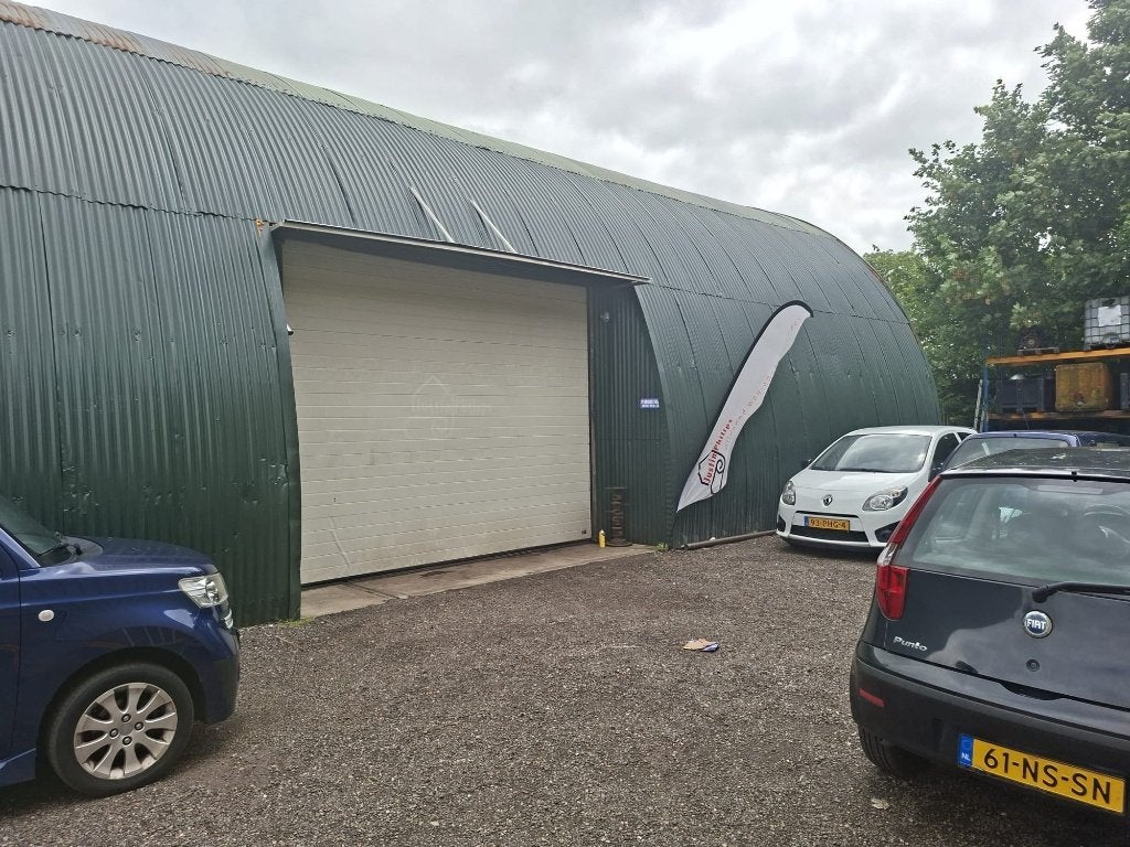 Te huur loods / compleet Garage bedrijf   Veendam, 225 m², Huur, Bedrijfsruimte