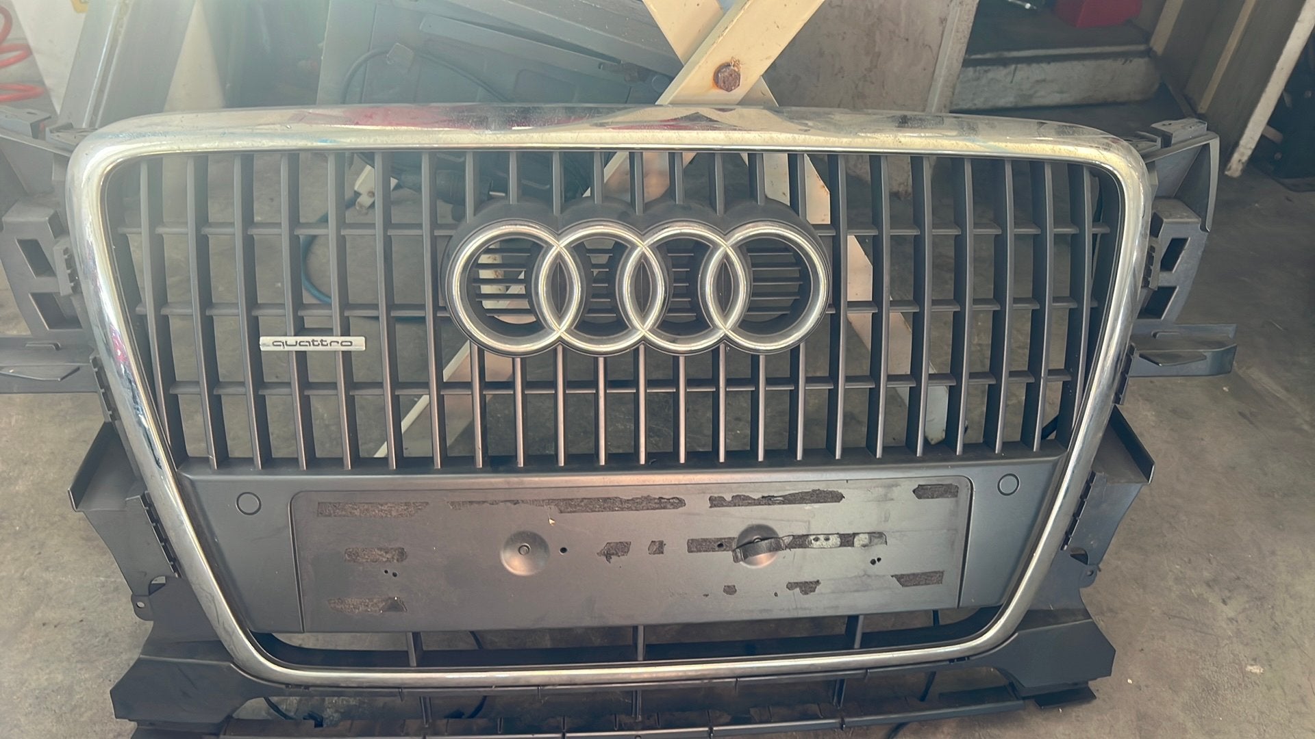 Audi Q5 grill, Ophalen of Verzenden, Voor, Audi, Bumper