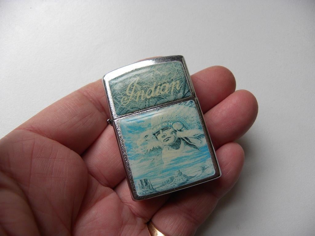 Vintage zippo type Champ Indian, Ophalen of Verzenden, Zo goed als nieuw, Aansteker