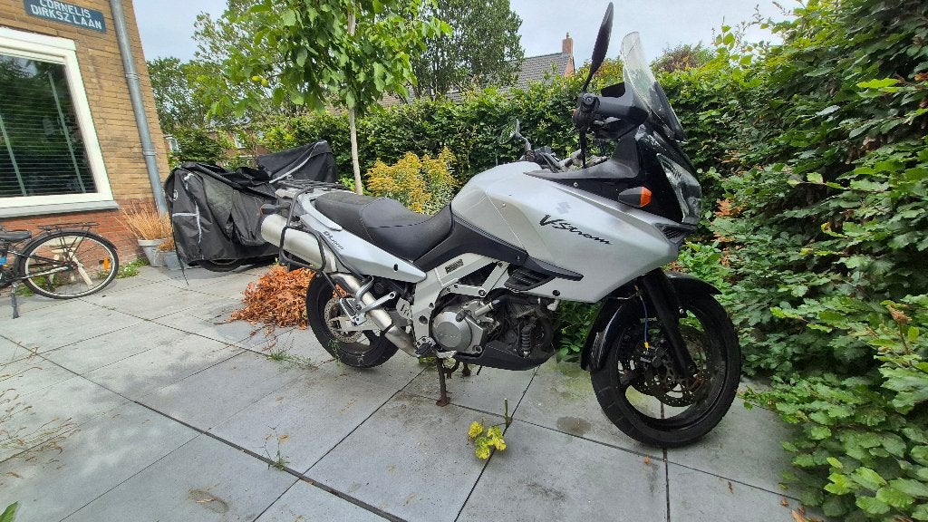 Suzuki V-Strom DL1000 (2004) - 70.000 km - Loop of Sloop, 4 cilinders, Motorrijbewijs A, Gebruikt, Particulier