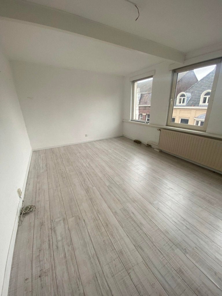 NIEUW! Woonruimte te huur Varkensmarkt, Tilburg