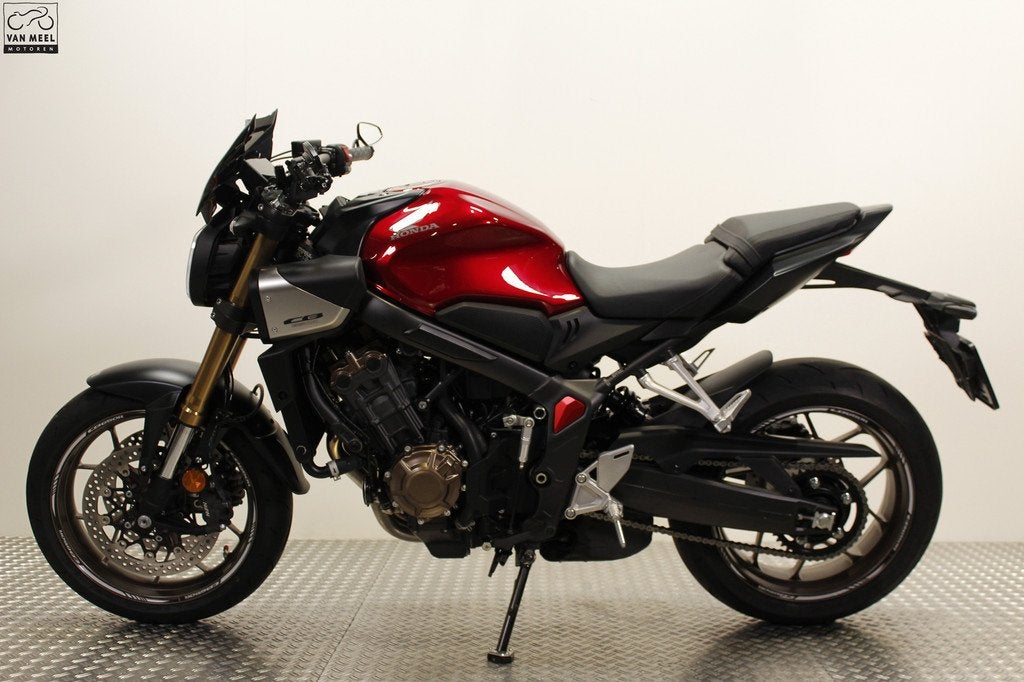 Honda CB650RAC E-CLUTCH (bj 2024), Bedrijf, Toermotor, Brieltjenspolder 26
4921 PJ  MADE, NL, Motor verkoop/verhuur Van Meel Motoren