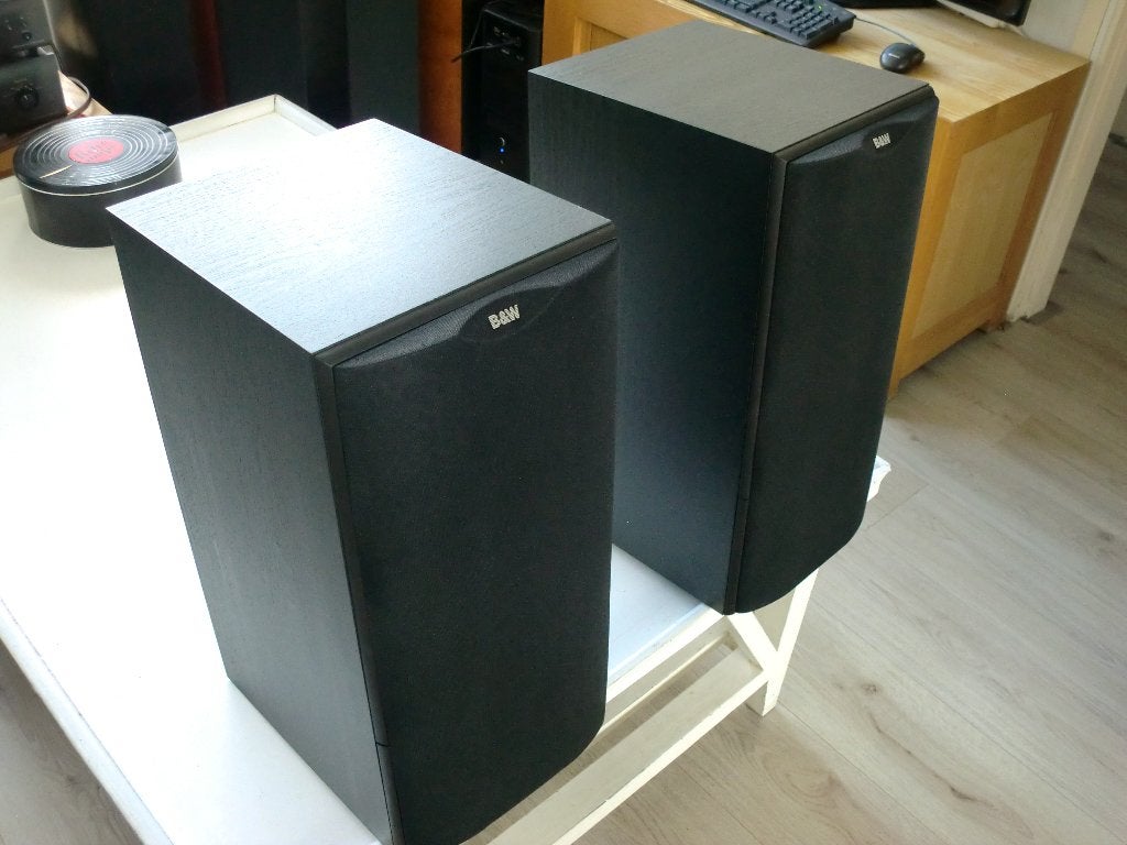 Bowers and Wilkins DM602 2-Way in zeer nette staat., Ophalen, Refurbished, Bowers & Wilkins (B&W), 120 watt of meer