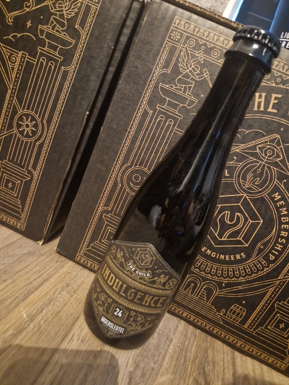 Moersleutel- the Guild: indulgence 24, Verzamelen, Biermerken, Ophalen of Verzenden, Gebruikt, Reclamebord, Plaat of Schild, Overige merken