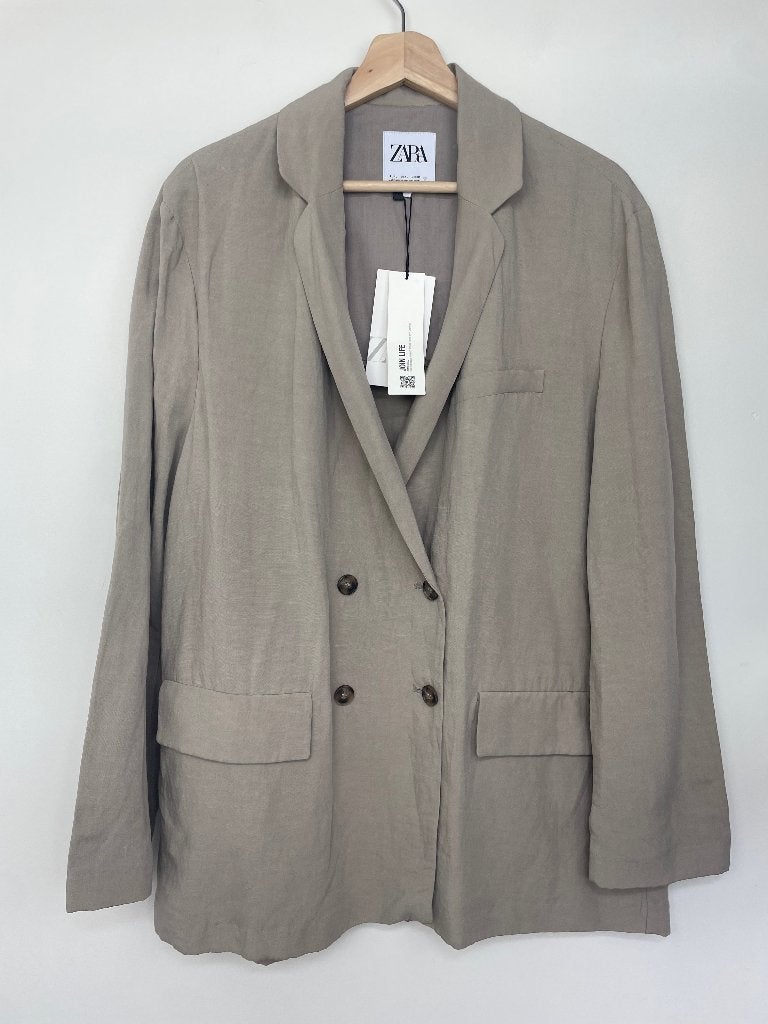 Zara double breasted blazer maat L beige oversized lang, Kleding | Dames, Maat 42/44 (L), Avenida de la Diputación, Edificio Inditex 15143 Arteixo (A Coruña) Spain