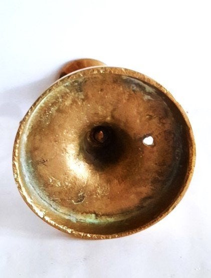 Prachtig vintage messing Dwergkandelaar, met stootgat, 9 cm, Overige materialen, Geel, Ophalen of Verzenden