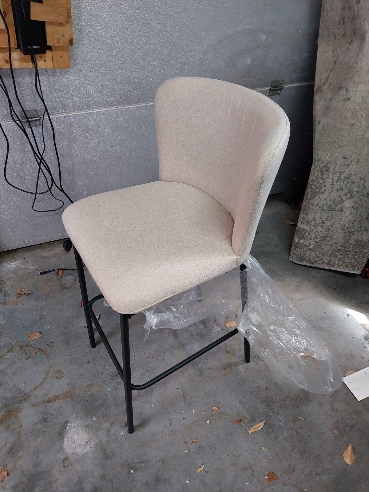 barstoel  nieuw, 1 kruk, Ophalen, Nieuw, 60 tot 90 cm