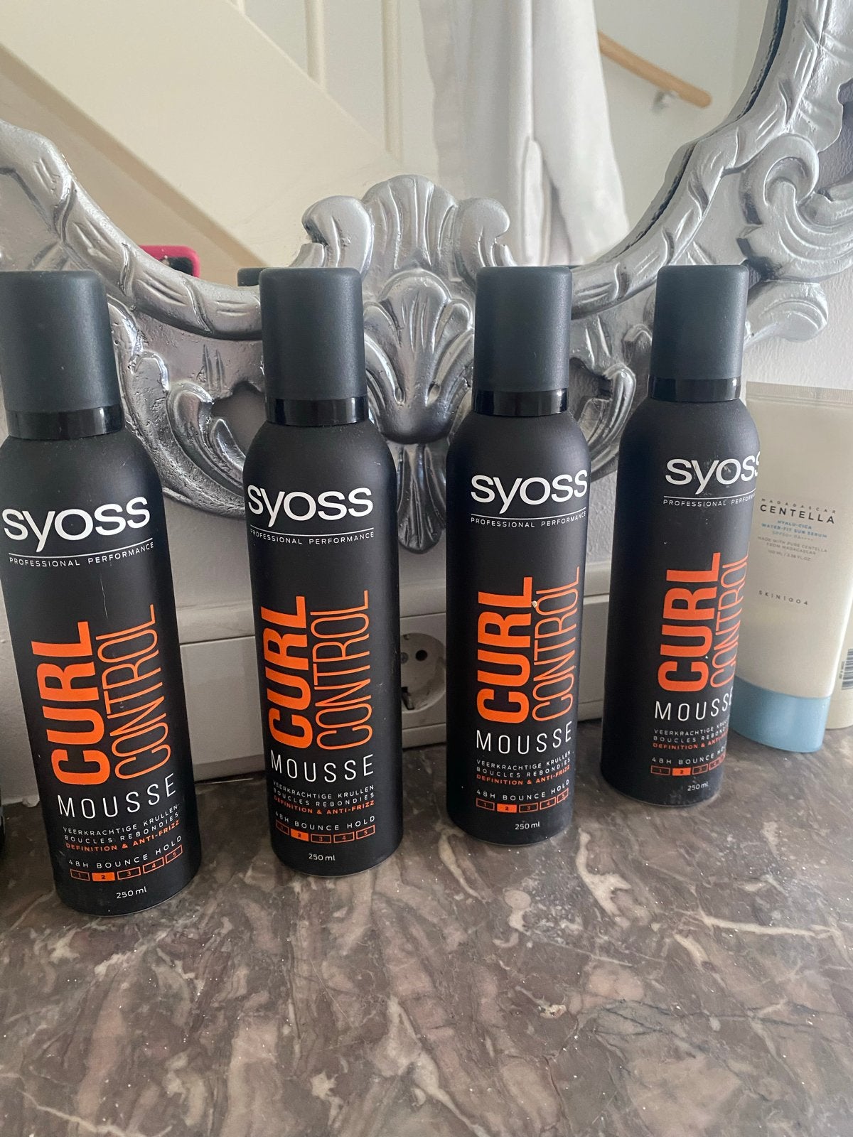 Syoss Curl Control Mousse - 4 stuks nieuw, Ophalen of Verzenden, Nieuw, Gel, Wax, Haarlak of Mousse