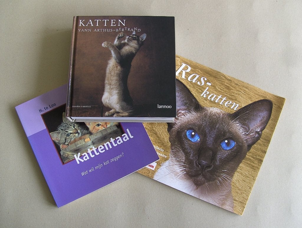 3 boeken : Katten / Ras-katten / Kattentaal, Ophalen of Verzenden, Zo goed als nieuw, Katten, Yann Arthus-Bertrand