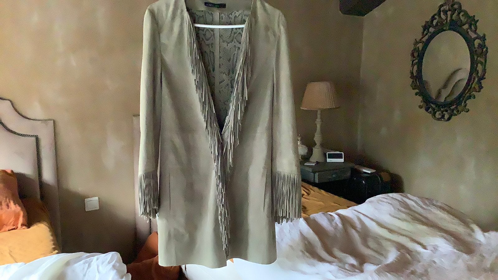 Marccain suede jas met franje, camel/taupe, 36, Overige kleuren, Ophalen of Verzenden, Zo goed als nieuw, Jasje