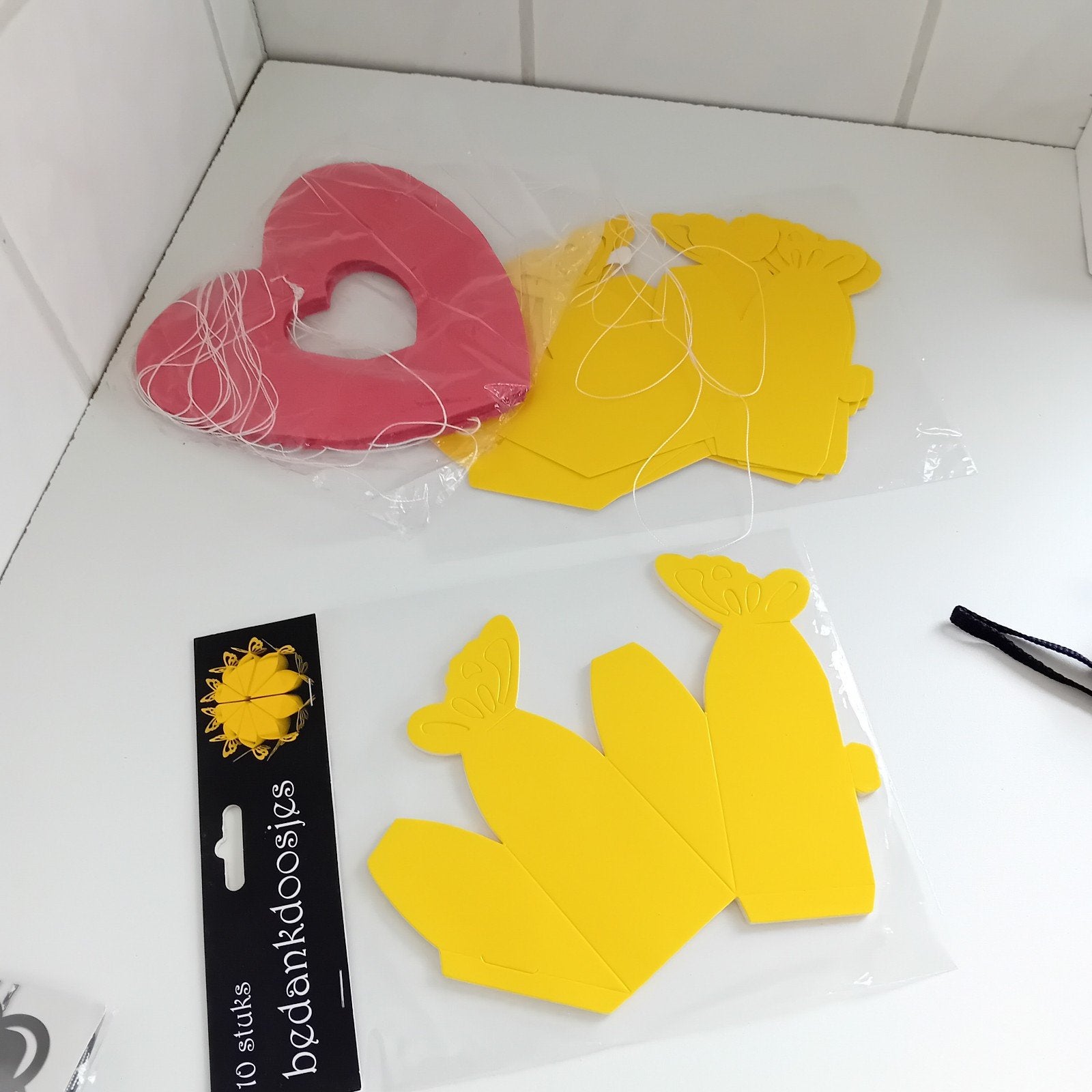 Bedankdoosjes vlinder en hartjes decoratie, Ophalen of Verzenden, Nieuw, Feestartikel, Geboorte of Huwelijk