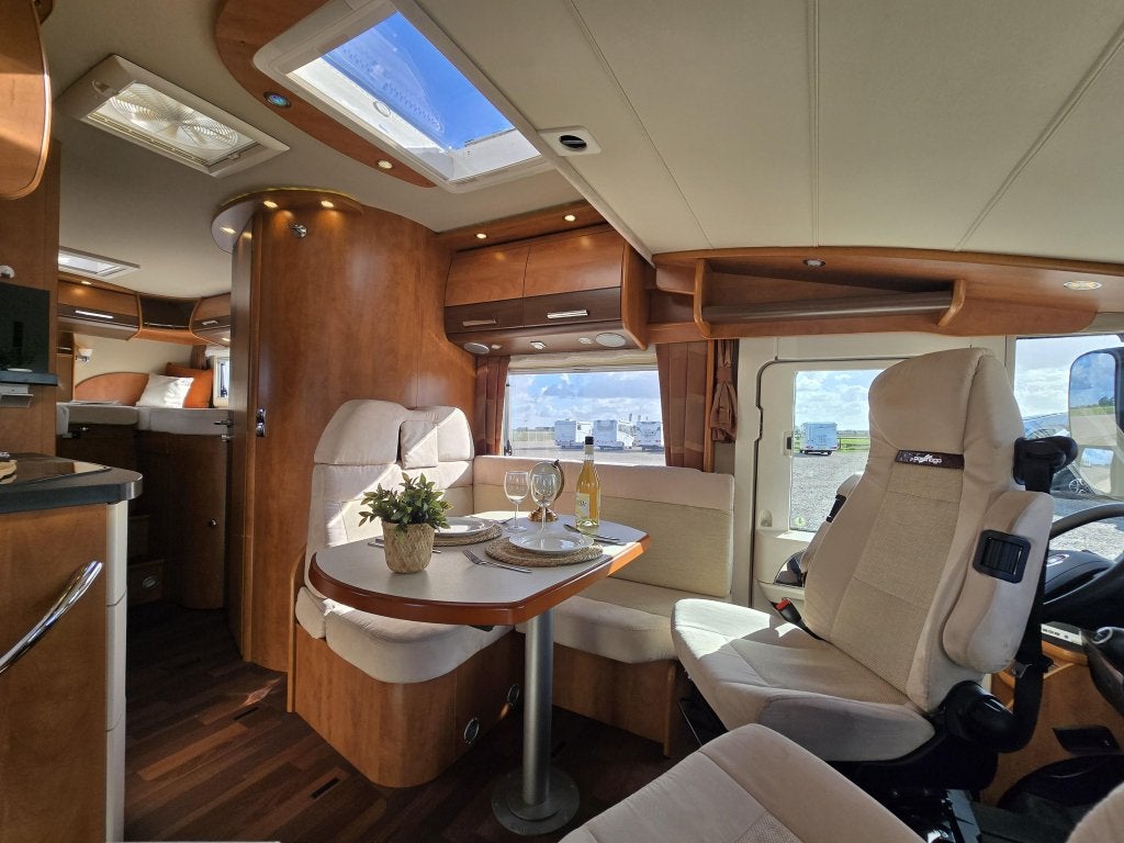 Carthago C-Compactline 143 I Enkele bedden Hefbed 2014, Caravans en Kamperen, Integraal, Boiler, Standaard zit, Ringverwarming