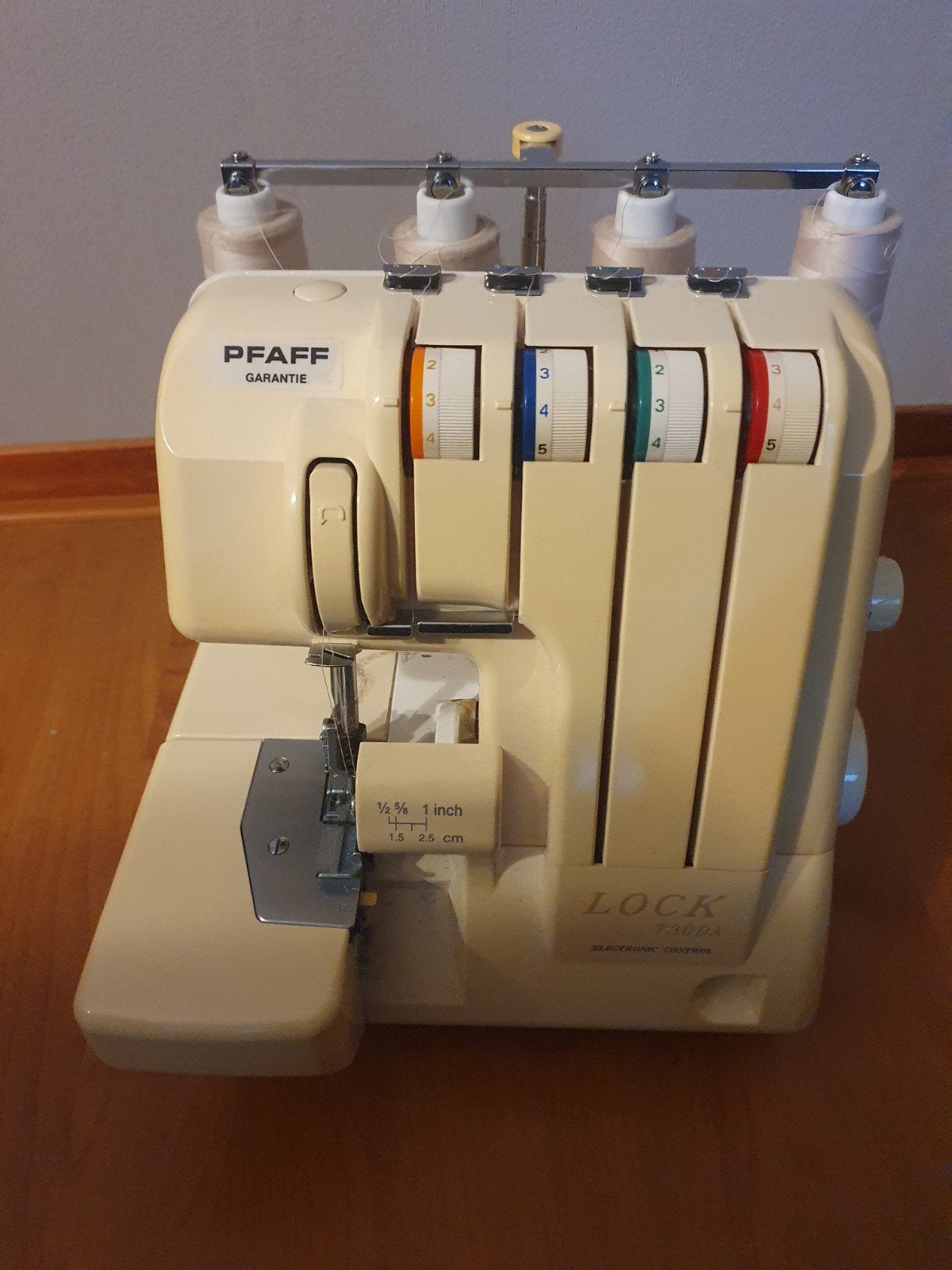 lockmachine Pfaff lock 730DA, + opbergtas en instructieboek, Ophalen, Gebruikt, Lockmachine, Pfaff