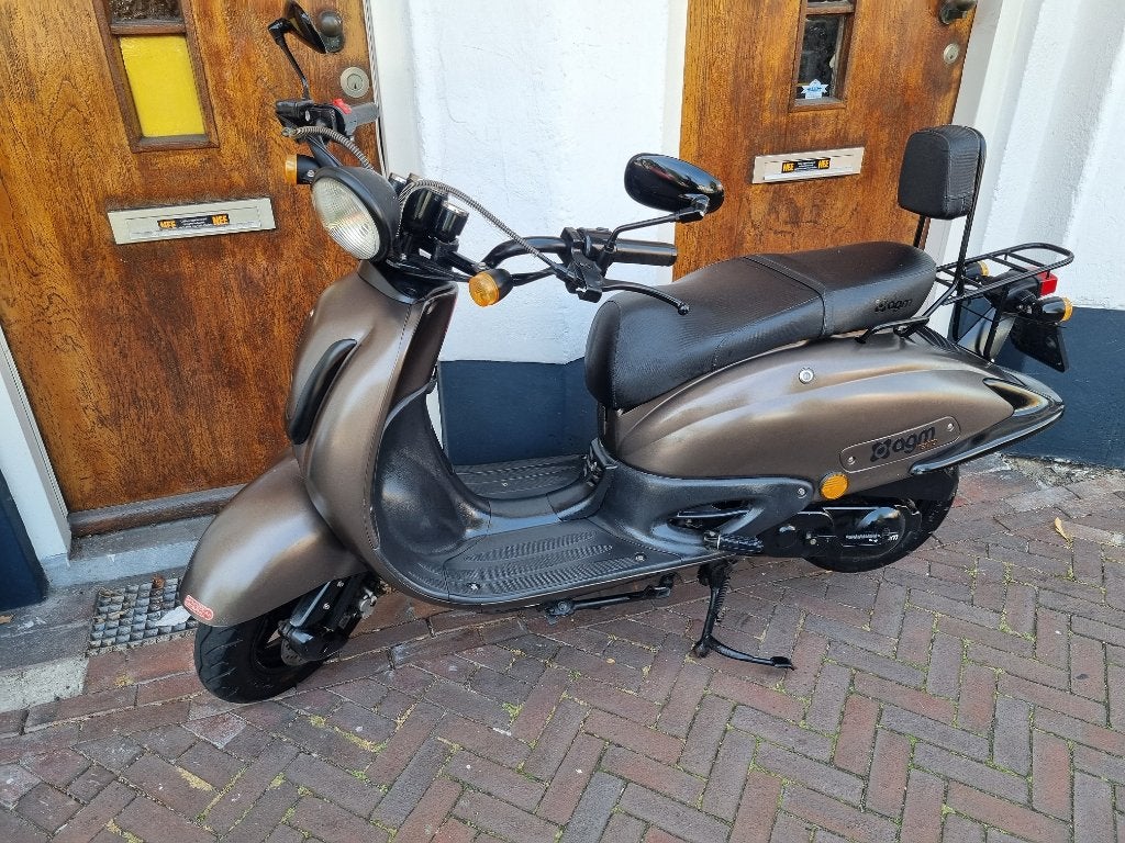 AGM Retro Titanium snor 950 brom 1095, Fietsen en Brommers, Gebruikt, Benzine, Ophalen, Overige merken